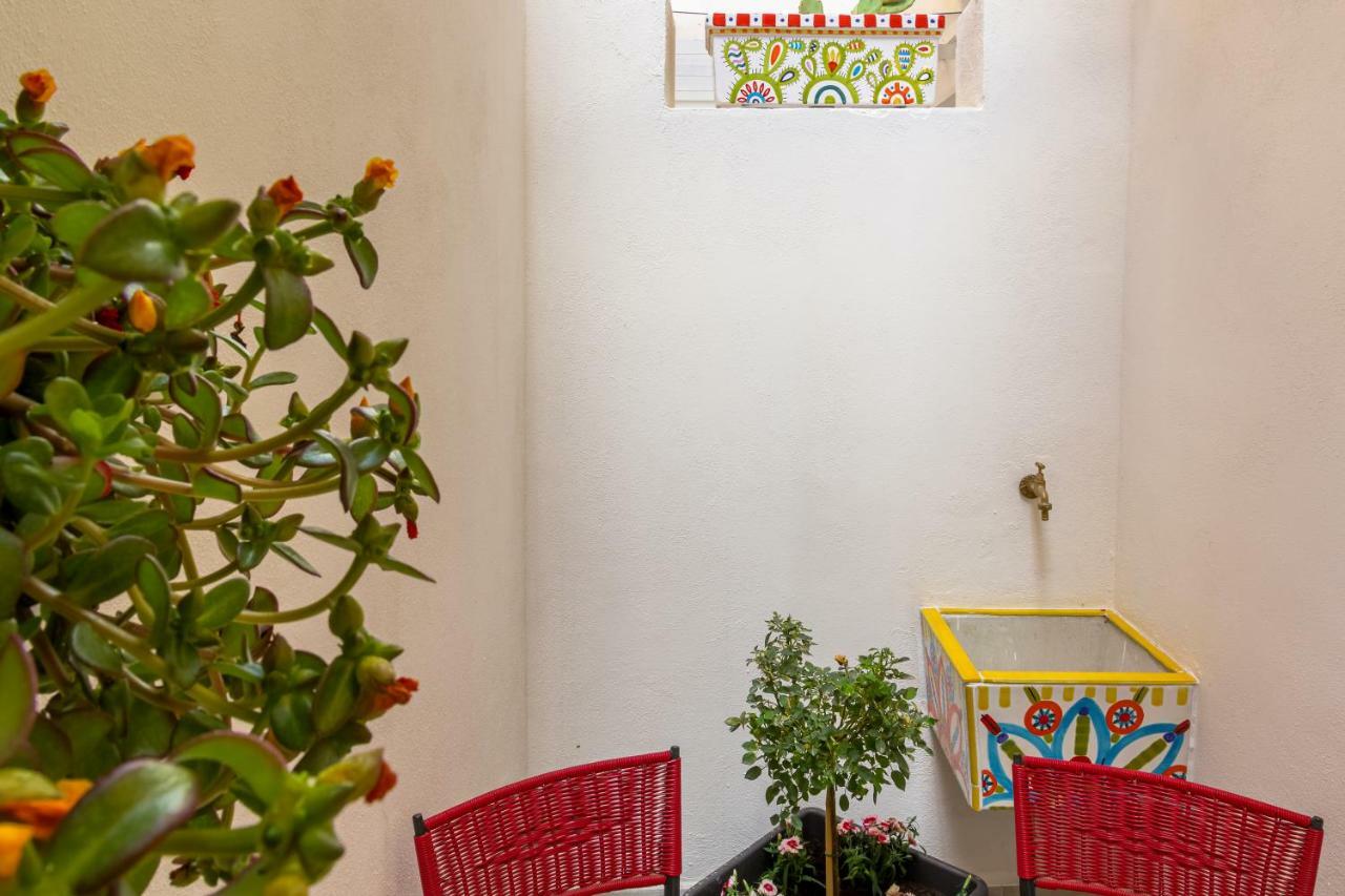 Guest Home Rose Giardini Naxos Ngoại thất bức ảnh